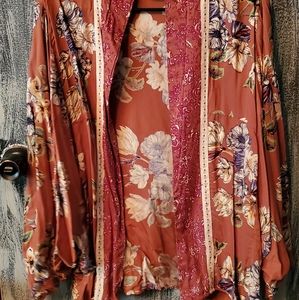 Short floral Kimono